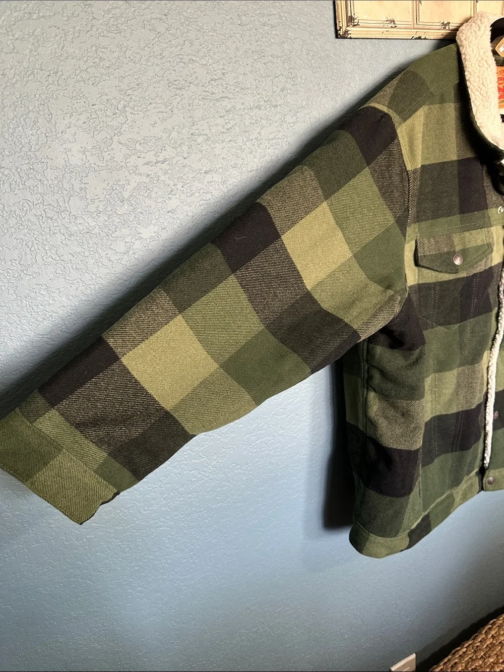 Levi's Men's Green Buffalo Plaid Sherpa-Lined Jacket